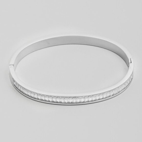 1 LEFT!! STAINLESS STEEL SILVER RHINESTONE BRACELET - Picture 1 of 1